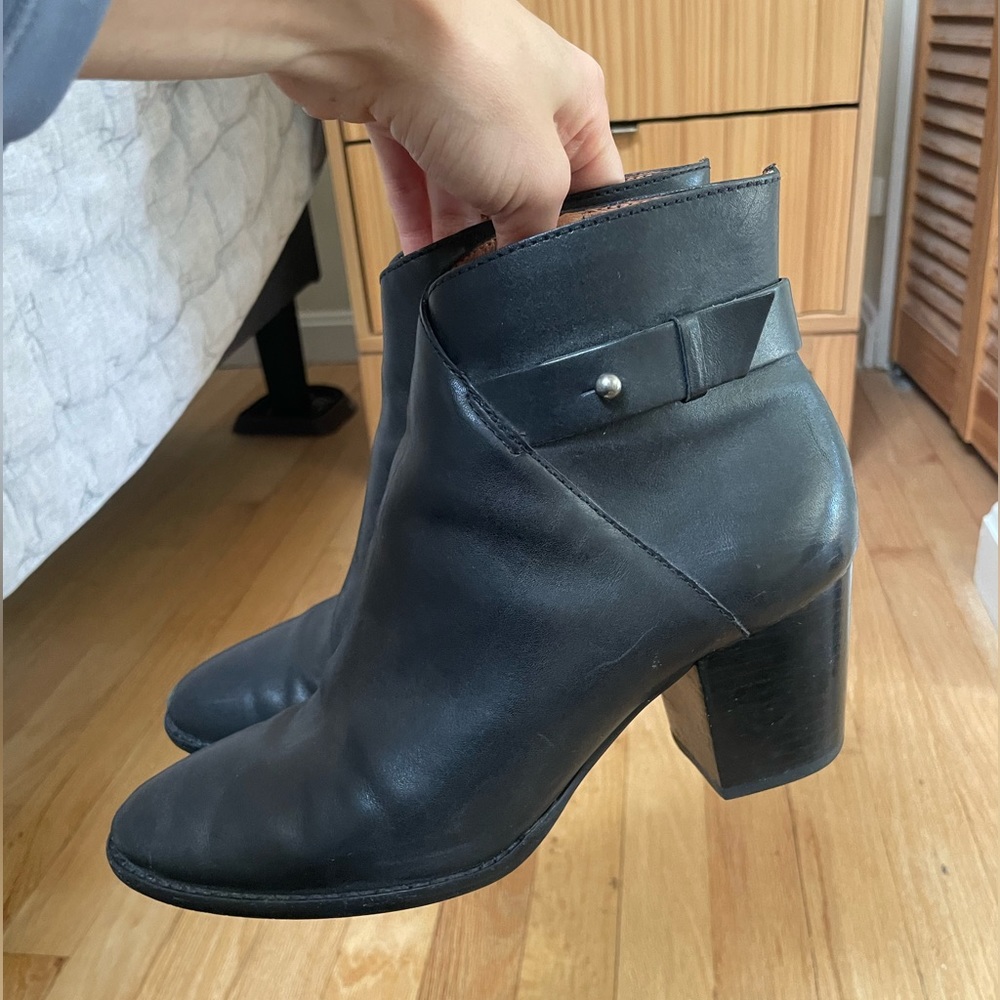 Madewell Kelci black leather ankle boots
